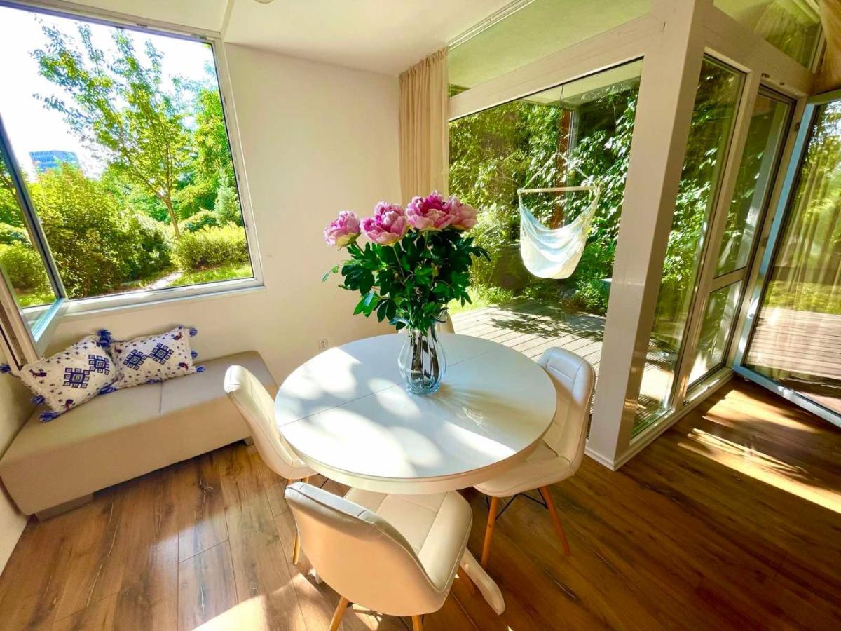 70M2 Romantic Living In The Old Town With Garden ブラチスラヴァ エクステリア 写真
