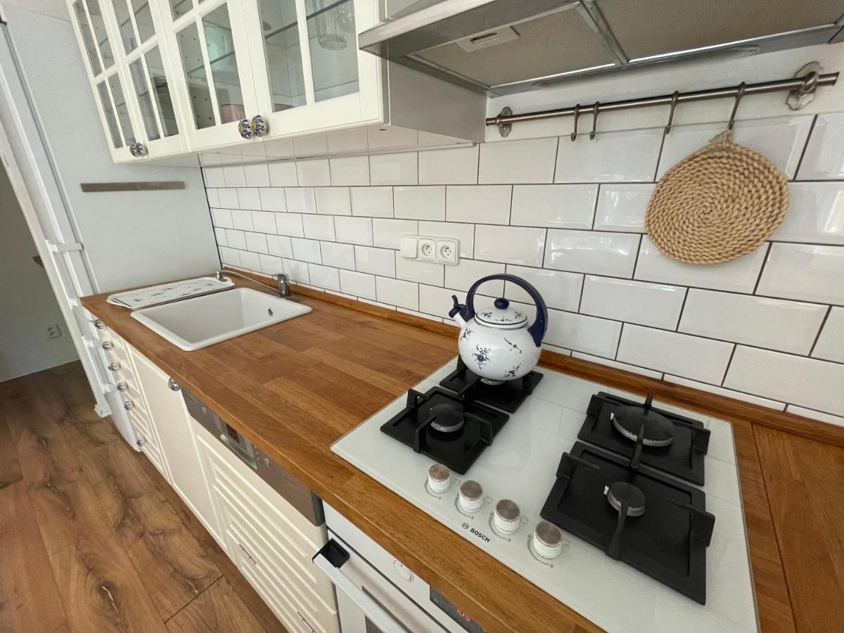 70M2 Romantic Living In The Old Town With Garden ブラチスラヴァ エクステリア 写真