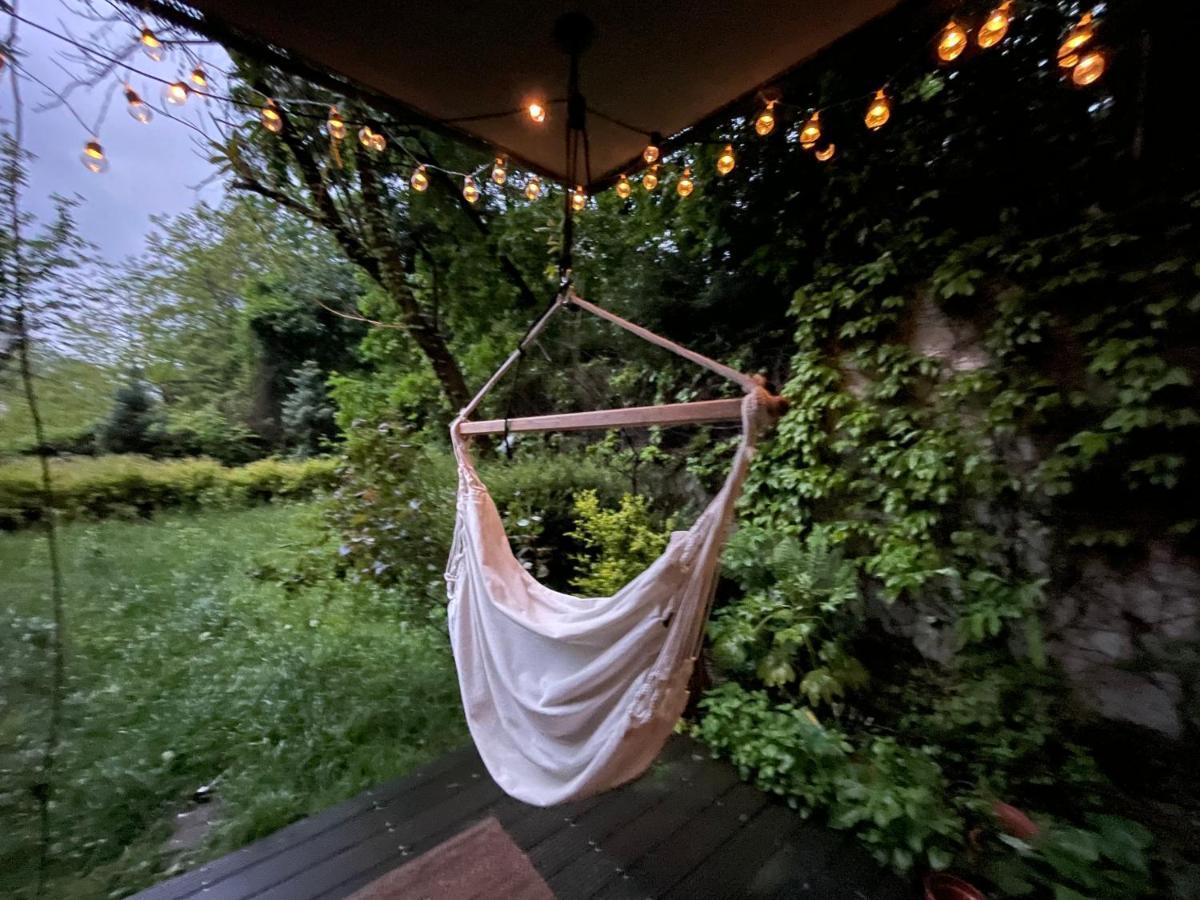 70M2 Romantic Living In The Old Town With Garden ブラチスラヴァ エクステリア 写真