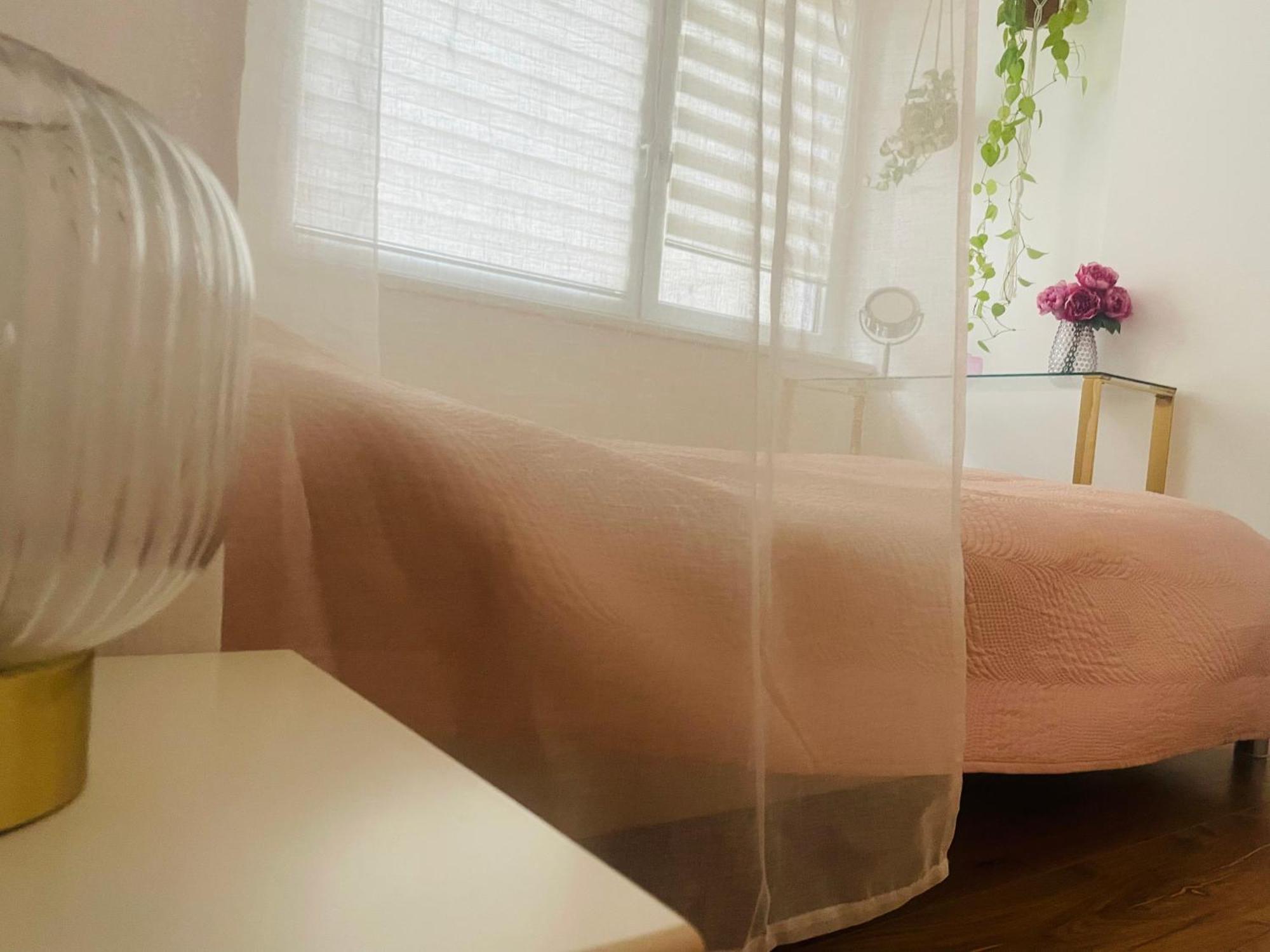 70M2 Romantic Living In The Old Town With Garden ブラチスラヴァ エクステリア 写真