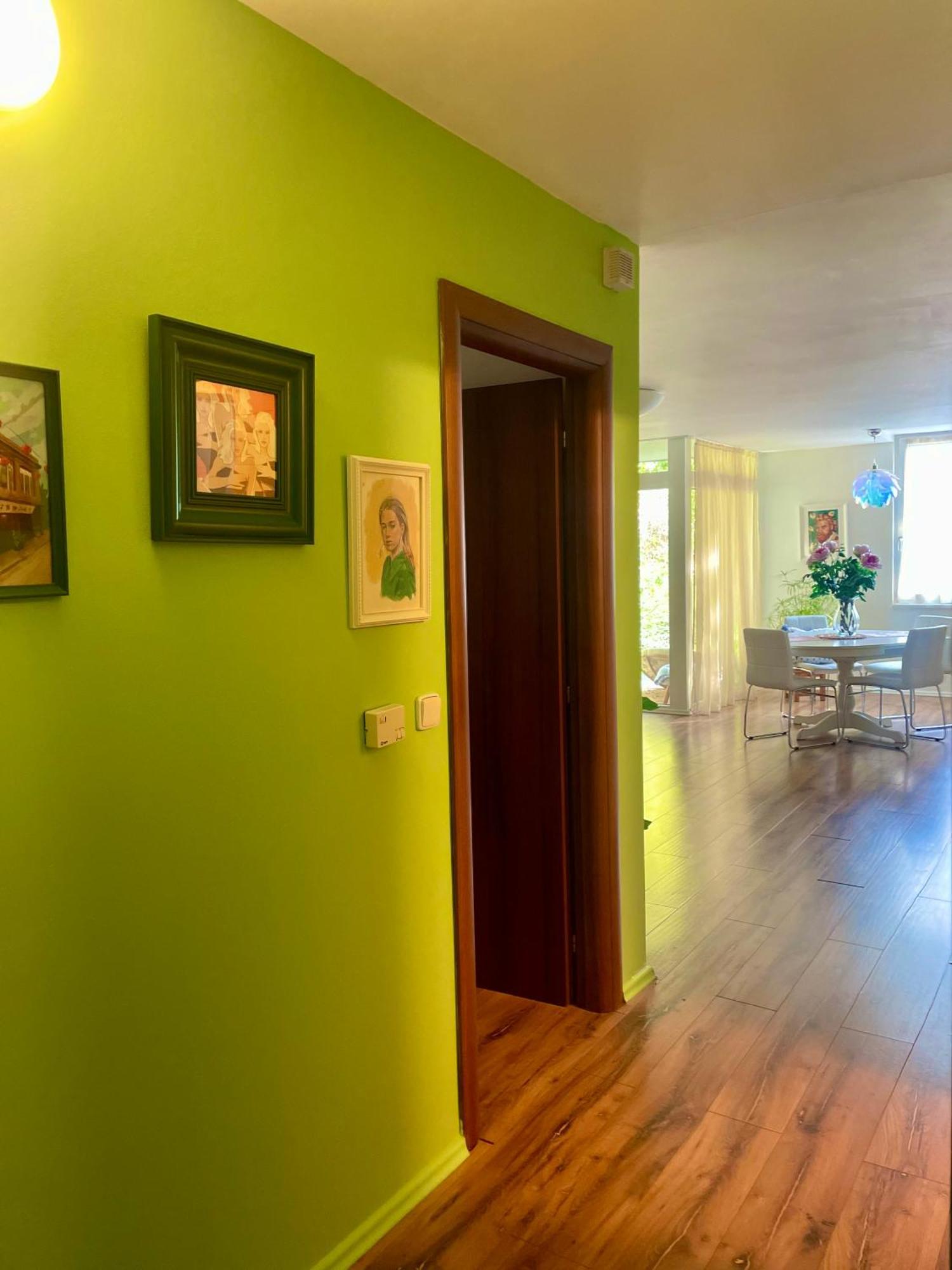 70M2 Romantic Living In The Old Town With Garden ブラチスラヴァ エクステリア 写真